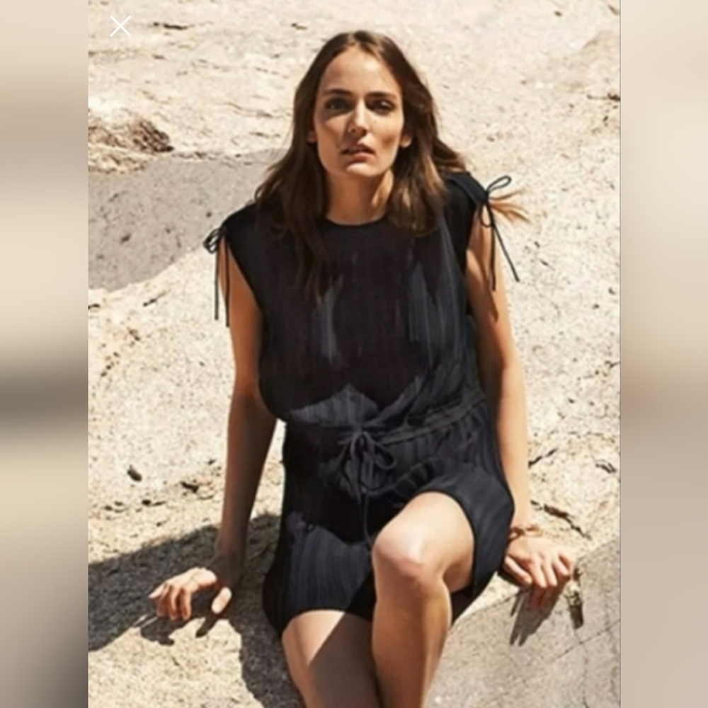 Club Monaco Viga romper